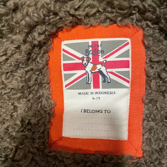 Adorable Boden orange-ish red and navy star Sherpa vest. - Picture 6 of 6